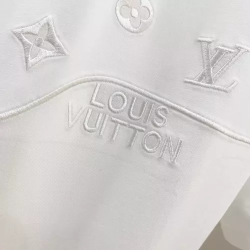 Replica Louis Vuitton LV T-Shirts Short Sleeved For Unisex #1315181 $42.00 USD for Wholesale