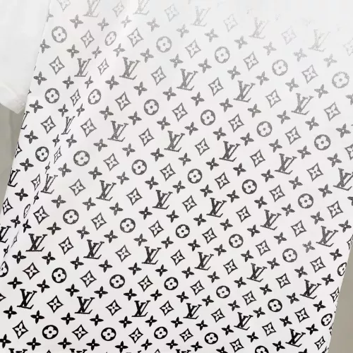 Replica Louis Vuitton LV T-Shirts Short Sleeved For Unisex #1315241 $42.00 USD for Wholesale