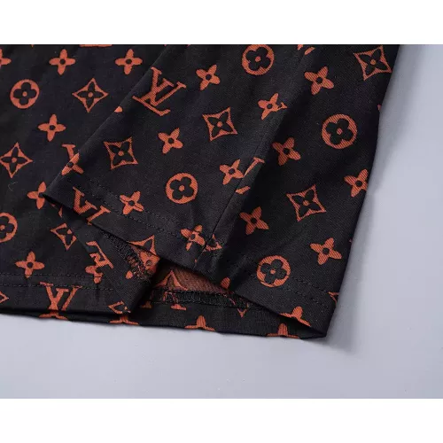 Replica Louis Vuitton LV T-Shirts Short Sleeved For Men #1315549 $25.00 USD for Wholesale