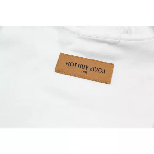 Replica Louis Vuitton LV T-Shirts Short Sleeved For Unisex #1315575 $40.00 USD for Wholesale