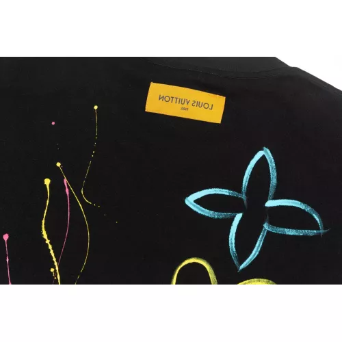Replica Louis Vuitton LV T-Shirts Short Sleeved For Unisex #1315586 $45.00 USD for Wholesale