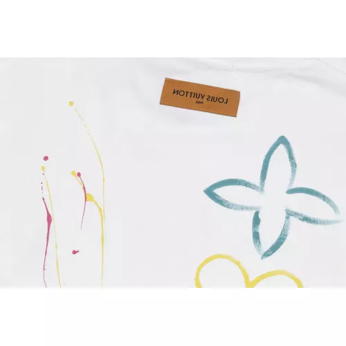 Replica Louis Vuitton LV T-Shirts Short Sleeved For Unisex #1315587 $45.00 USD for Wholesale