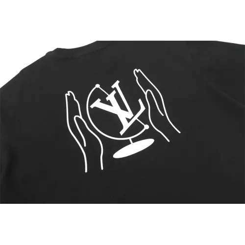 Replica Louis Vuitton LV T-Shirts Short Sleeved For Unisex #1315739 $36.00 USD for Wholesale