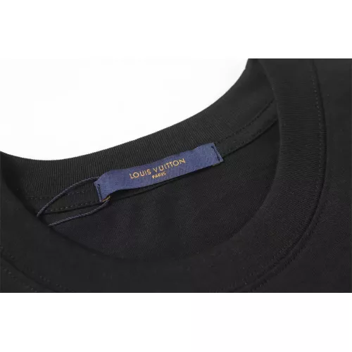 Replica Louis Vuitton LV T-Shirts Short Sleeved For Unisex #1315739 $36.00 USD for Wholesale