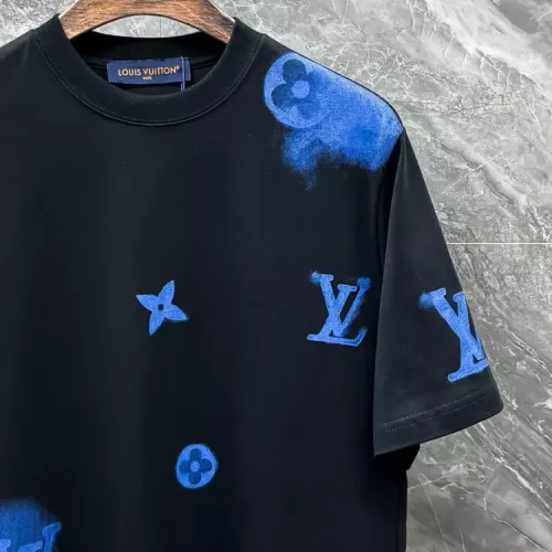 Replica Louis Vuitton LV T-Shirts Short Sleeved For Unisex #1315747 $68.00 USD for Wholesale