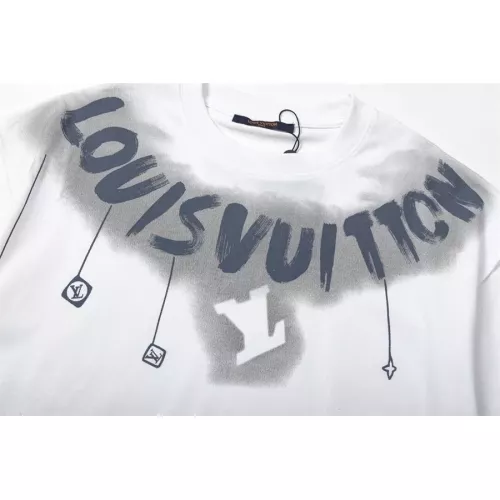 Replica Louis Vuitton LV T-Shirts Short Sleeved For Unisex #1315822 $42.00 USD for Wholesale