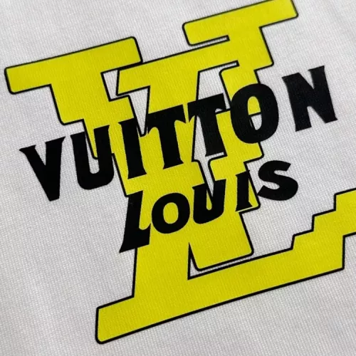 Replica Louis Vuitton LV T-Shirts Short Sleeved For Unisex #1316328 $41.00 USD for Wholesale