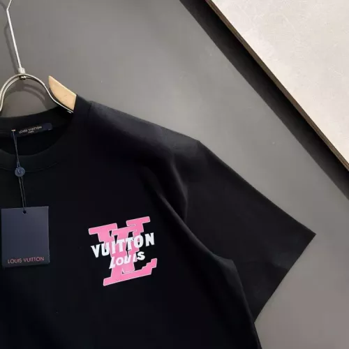 Replica Louis Vuitton LV T-Shirts Short Sleeved For Unisex #1316329 $41.00 USD for Wholesale