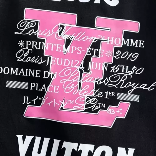 Replica Louis Vuitton LV T-Shirts Short Sleeved For Unisex #1316329 $41.00 USD for Wholesale