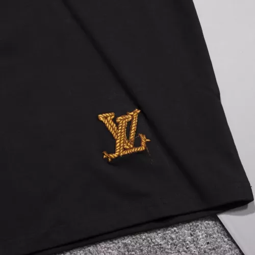 Replica Louis Vuitton LV T-Shirts Short Sleeved For Unisex #1316369 $45.00 USD for Wholesale
