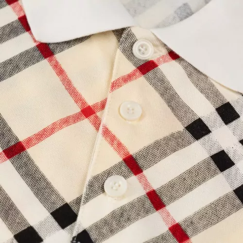 Replica Burberry T-Shirts Short Sleeved For Men #1318071 $42.00 USD for Wholesale