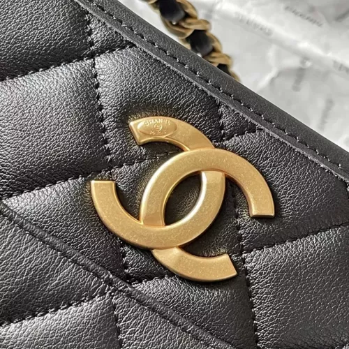 Replica Chanel AAA Quality Messenger Bags For Women #1320119 $118.00 USD for Wholesale
