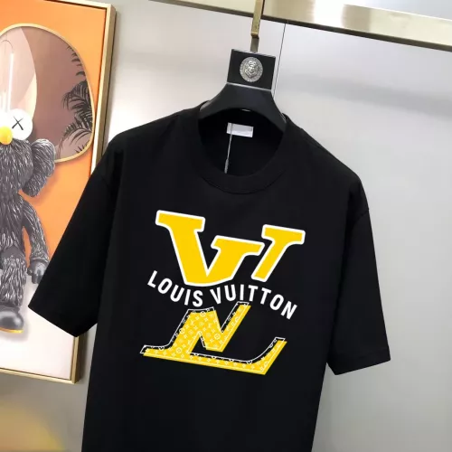 Replica Louis Vuitton LV T-Shirts Short Sleeved For Men #1321801 $40.00 USD for Wholesale
