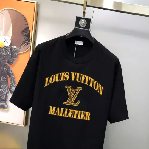 Replica Louis Vuitton LV T-Shirts Short Sleeved For Men #1321829 $40.00 USD for Wholesale