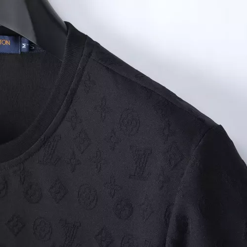 Replica Louis Vuitton LV T-Shirts Short Sleeved For Men #1321877 $29.00 USD for Wholesale