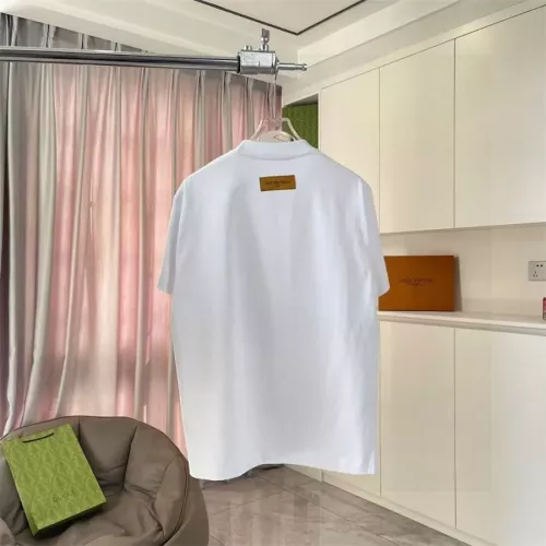 Replica Louis Vuitton LV T-Shirts Short Sleeved For Unisex #1322149 $42.00 USD for Wholesale