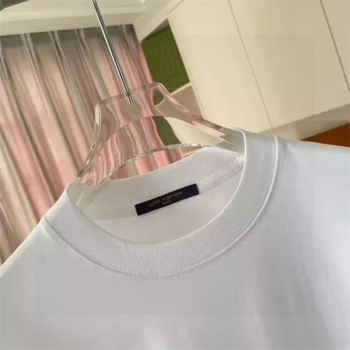 Replica Louis Vuitton LV T-Shirts Short Sleeved For Unisex #1322149 $42.00 USD for Wholesale