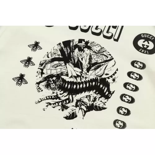 Replica Gucci T-Shirts Short Sleeved For Unisex #1323408 $42.00 USD for Wholesale