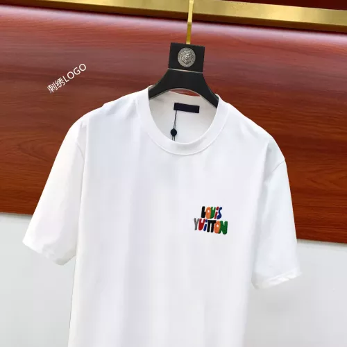 Replica Louis Vuitton LV T-Shirts Short Sleeved For Unisex #1323828 $42.00 USD for Wholesale