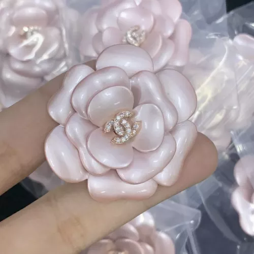Chanel Brooches For Women #1325978 $25.00 USD, Wholesale Replica Chanel Brooches