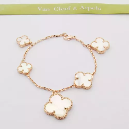 Van Cleef &amp; Arpels Bracelets For Women #1326271 $32.00 USD, Wholesale Replica Van Cleef &amp; Arpels Bracelets