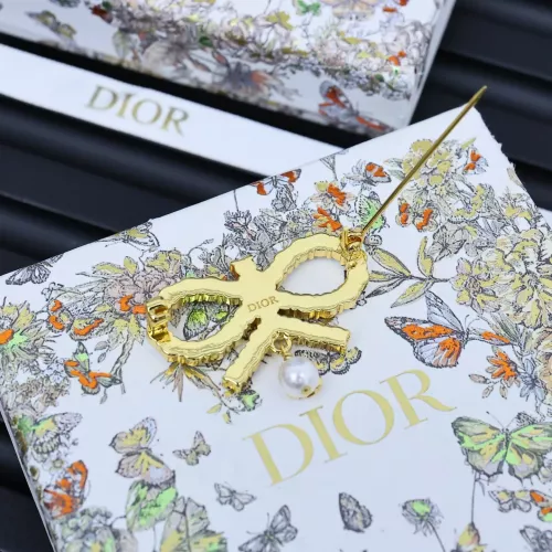 Replica Christian Dior Brooches For Women #1327327 $25.00 USD for Wholesale