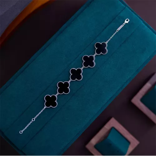 Van Cleef &amp; Arpels Bracelets For Women #1327632 $23.00 USD, Wholesale Replica Van Cleef &amp; Arpels Bracelets