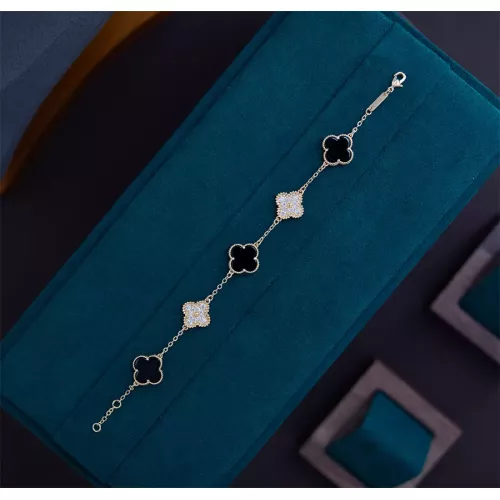 Van Cleef &amp; Arpels Bracelets For Women #1327649 $23.00 USD, Wholesale Replica Van Cleef &amp; Arpels Bracelets