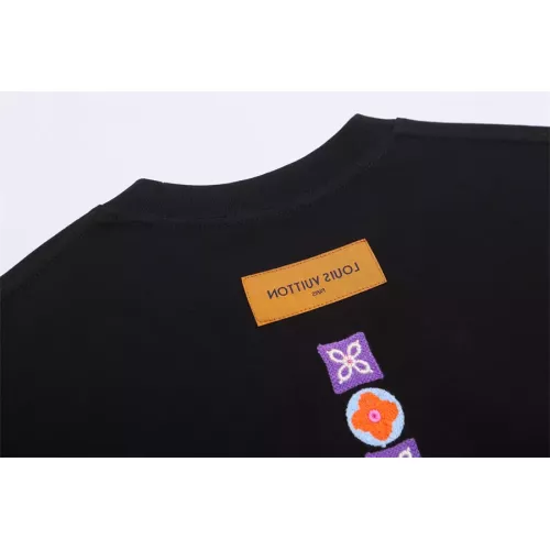Replica Louis Vuitton LV T-Shirts Short Sleeved For Unisex #1328426 $39.00 USD for Wholesale