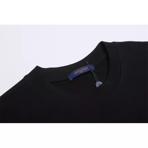 Replica Louis Vuitton LV T-Shirts Short Sleeved For Unisex #1328426 $39.00 USD for Wholesale