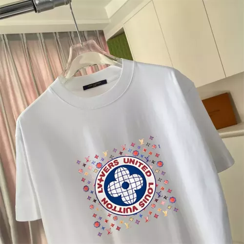 Replica Louis Vuitton LV T-Shirts Short Sleeved For Unisex #1328453 $42.00 USD for Wholesale