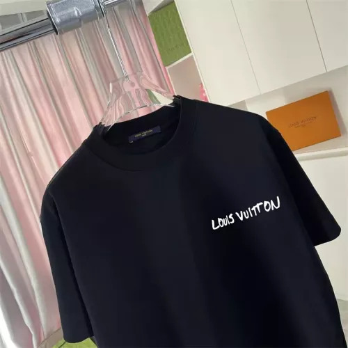 Replica Louis Vuitton LV T-Shirts Short Sleeved For Unisex #1328468 $42.00 USD for Wholesale