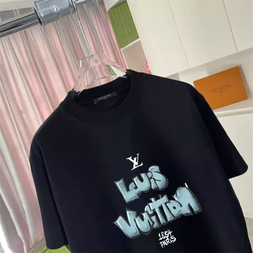 Replica Louis Vuitton LV T-Shirts Short Sleeved For Unisex #1328474 $42.00 USD for Wholesale