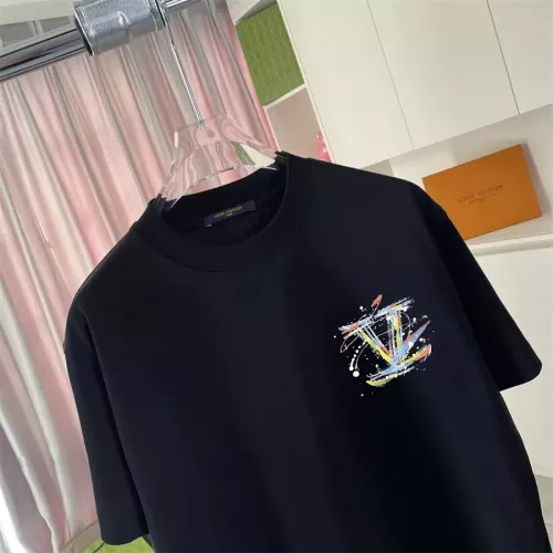 Replica Louis Vuitton LV T-Shirts Short Sleeved For Unisex #1328474 $42.00 USD for Wholesale