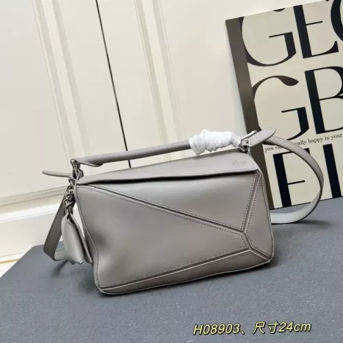 LOEWE AAA Quality Messenger Bags For Women #1330879 $108.00 USD, Wholesale Replica LOEWE AAA Quality Messenger Bags