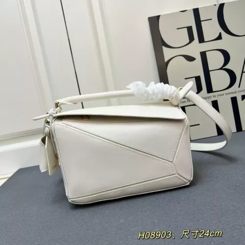 LOEWE AAA Quality Messenger Bags For Women #1330880 $108.00 USD, Wholesale Replica LOEWE AAA Quality Messenger Bags