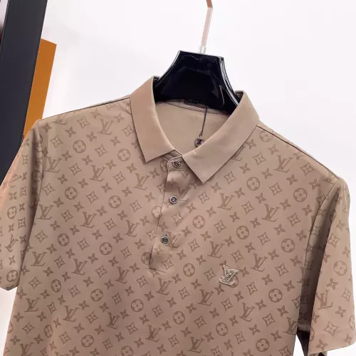 Replica Louis Vuitton LV T-Shirts Short Sleeved For Men #1333464 $48.00 USD for Wholesale