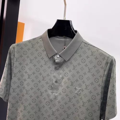 Replica Louis Vuitton LV T-Shirts Short Sleeved For Men #1333465 $48.00 USD for Wholesale