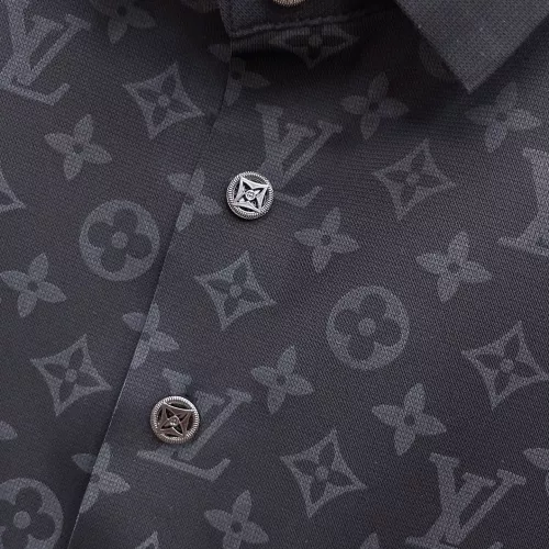 Replica Louis Vuitton LV T-Shirts Short Sleeved For Men #1333466 $48.00 USD for Wholesale