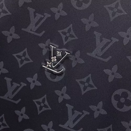 Replica Louis Vuitton LV T-Shirts Short Sleeved For Men #1333466 $48.00 USD for Wholesale