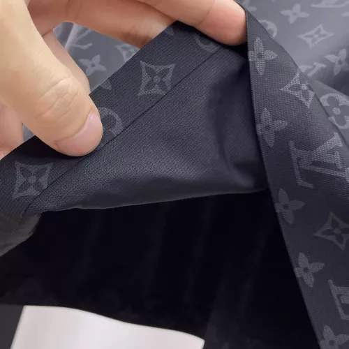 Replica Louis Vuitton LV T-Shirts Short Sleeved For Men #1333466 $48.00 USD for Wholesale
