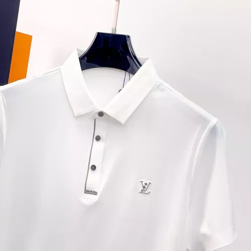 Replica Louis Vuitton LV T-Shirts Short Sleeved For Men #1333492 $48.00 USD for Wholesale