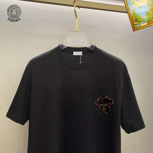 Replica Versace T-Shirts Short Sleeved For Unisex #1336263 $25.00 USD for Wholesale