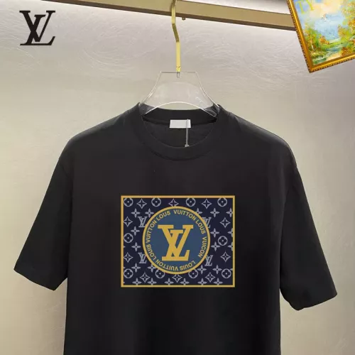 Replica Louis Vuitton LV T-Shirts Short Sleeved For Unisex #1336265 $25.00 USD for Wholesale