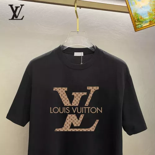 Replica Louis Vuitton LV T-Shirts Short Sleeved For Unisex #1336273 $25.00 USD for Wholesale