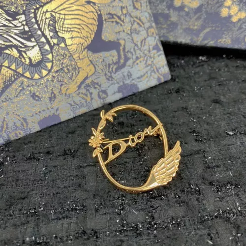Replica Christian Dior Brooches For Women #1337571 $29.00 USD for Wholesale
