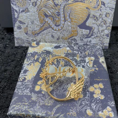 Replica Christian Dior Brooches For Women #1337571 $29.00 USD for Wholesale