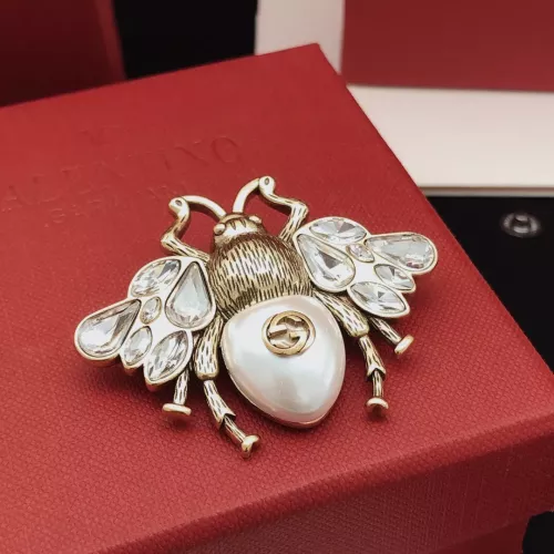 Replica Gucci Brooches For Women #1337718 $32.00 USD for Wholesale