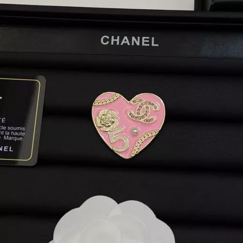 Chanel Brooches For Women #1338192 $25.00 USD, Wholesale Replica Chanel Brooches