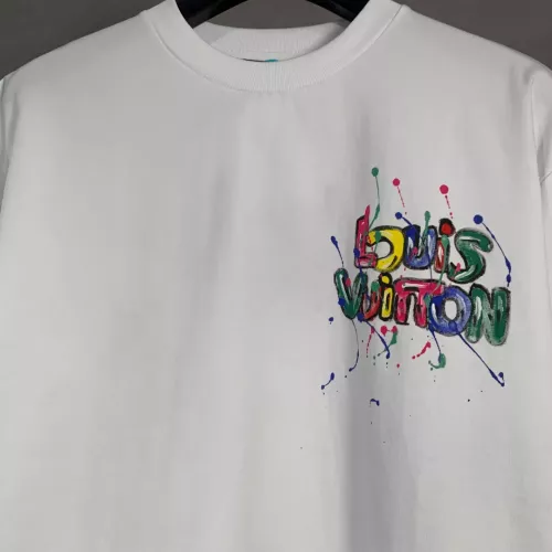Replica Louis Vuitton LV T-Shirts Short Sleeved For Unisex #1338336 $42.00 USD for Wholesale